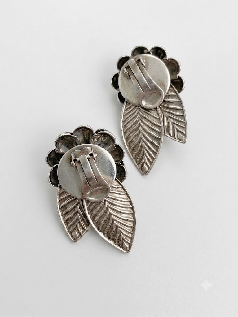 Vintage Floral Cluster Leaf Clip On Earrings