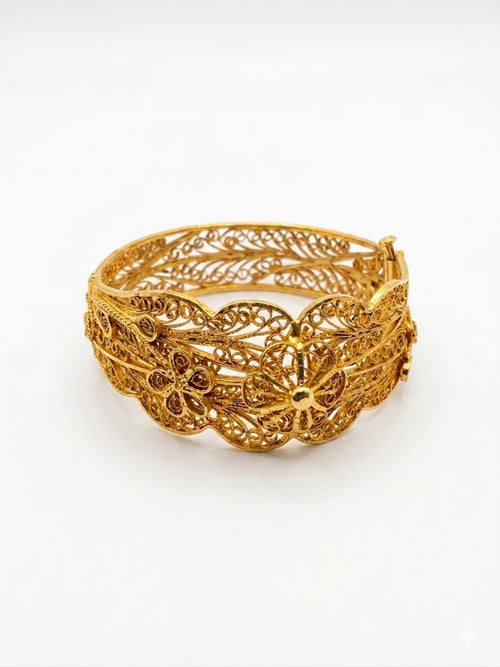 Mid-Century Revival Gold Filigree Flower Bangle