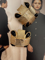 Vintage 1990s Ribbed Gold-Plated Square Black Stone Clips