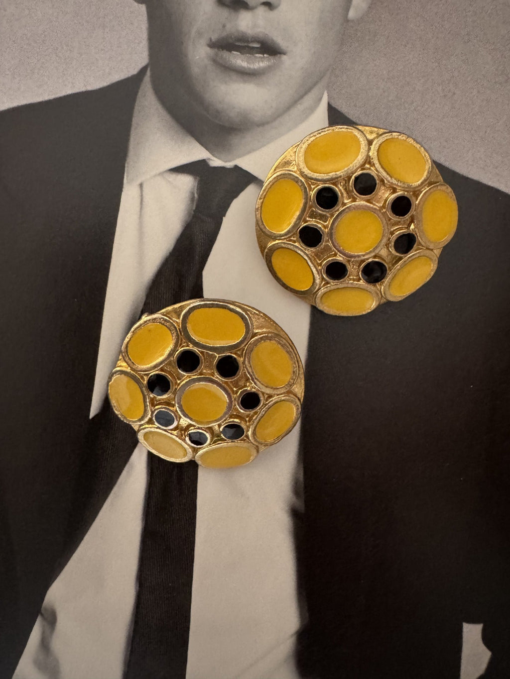 Vintage Mustard Enamel Retro Geometric Disc Earrings