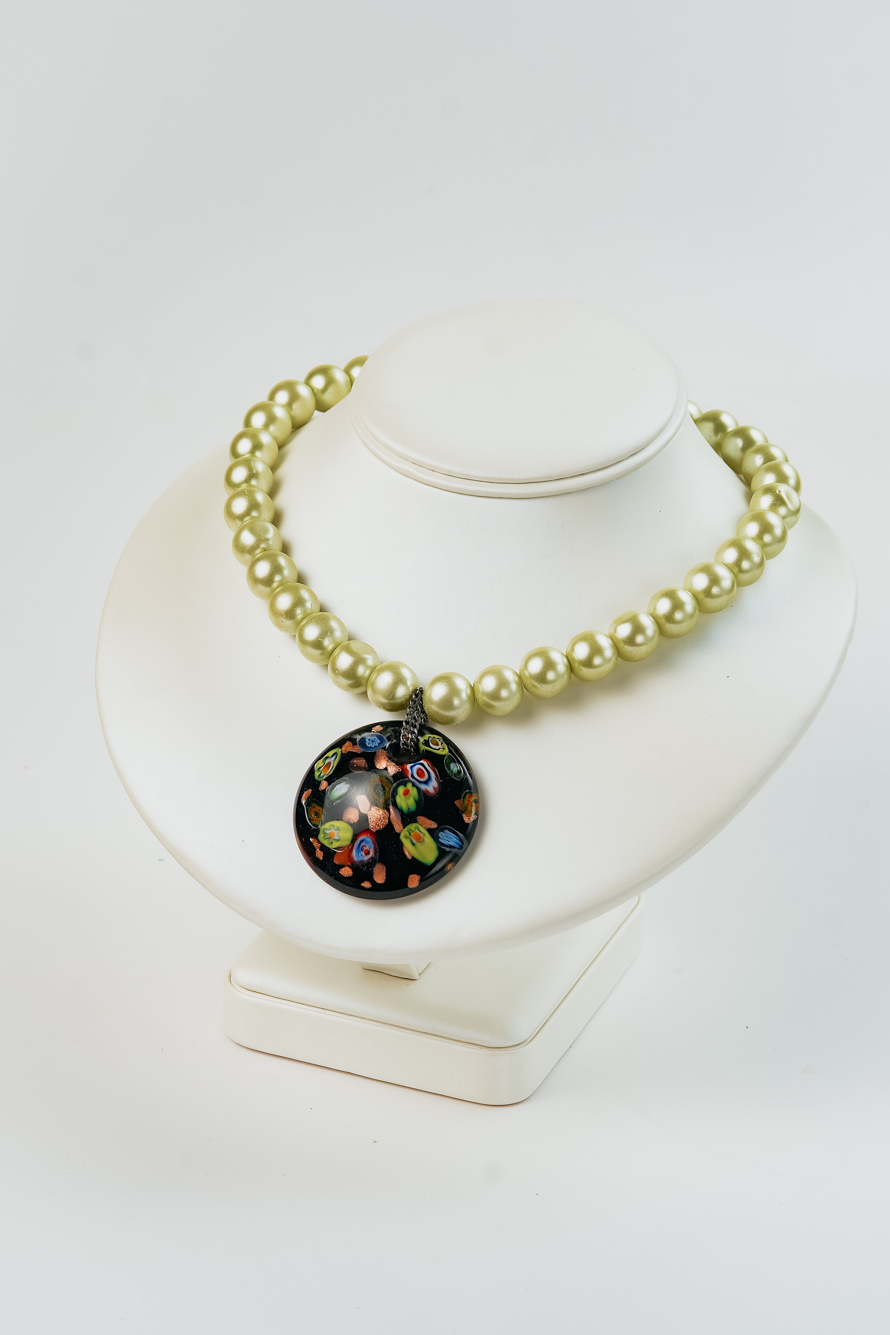 Vintage Faux Pearl Glass Pendant Necklace