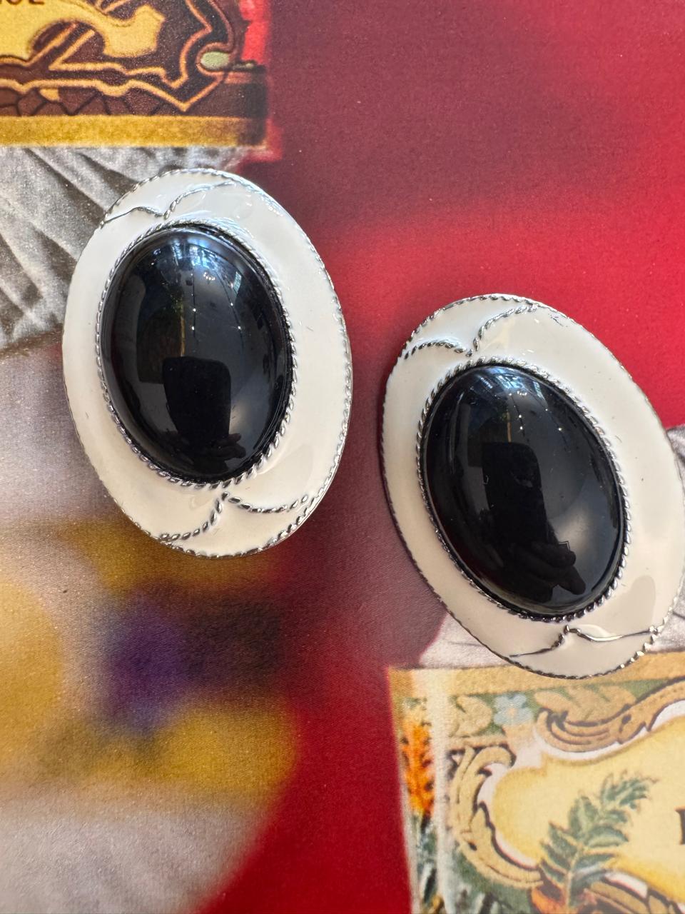 Vintage Black Cabochon Silver Tone Clip On Earrings