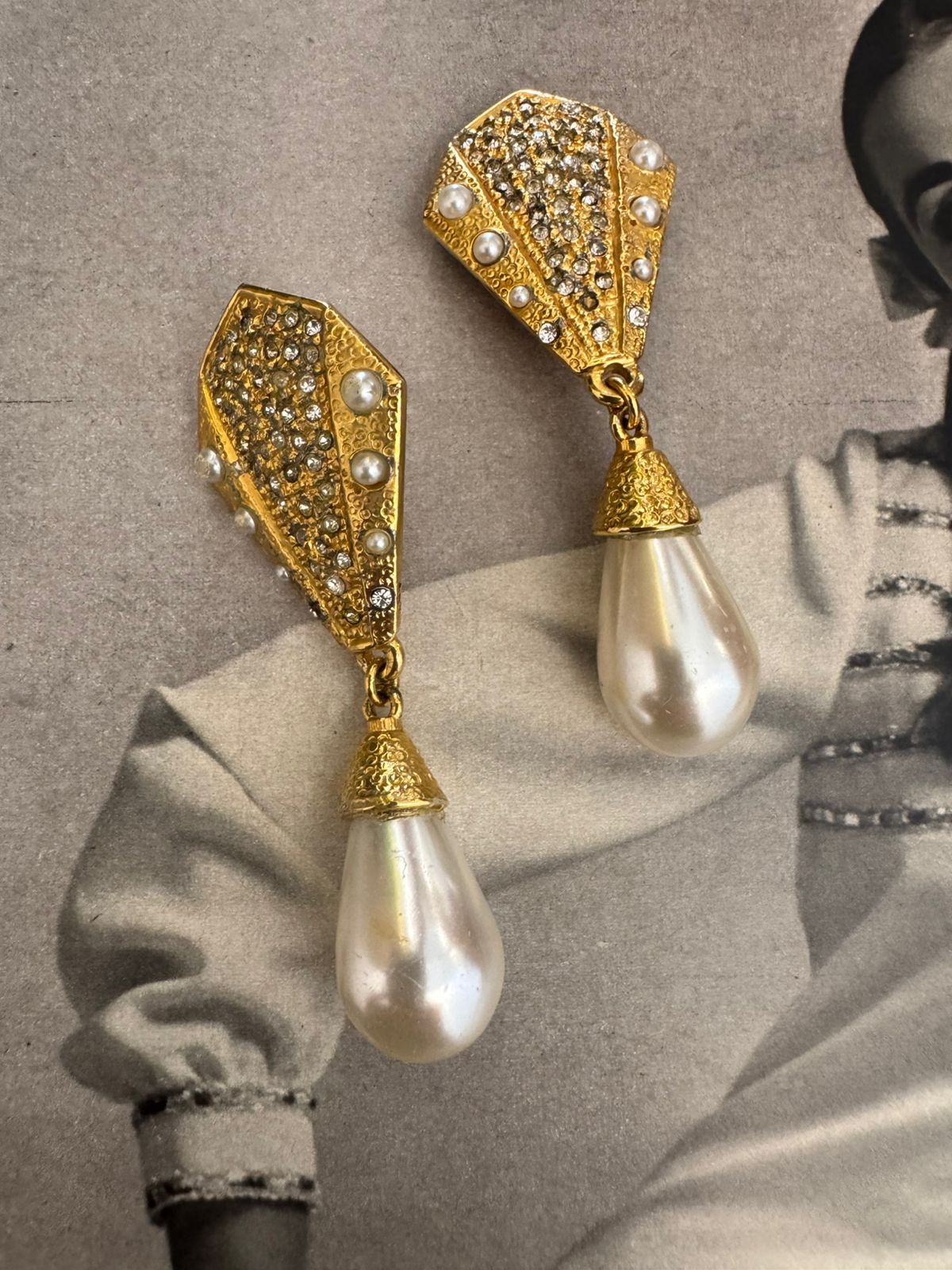 Vintage Art Deco Pearl Drop Clip On Earrings