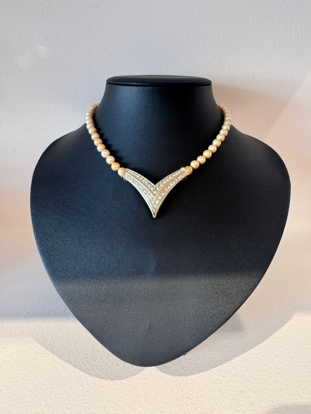 Vintage Art Deco Revival Pearl Chevron Necklace