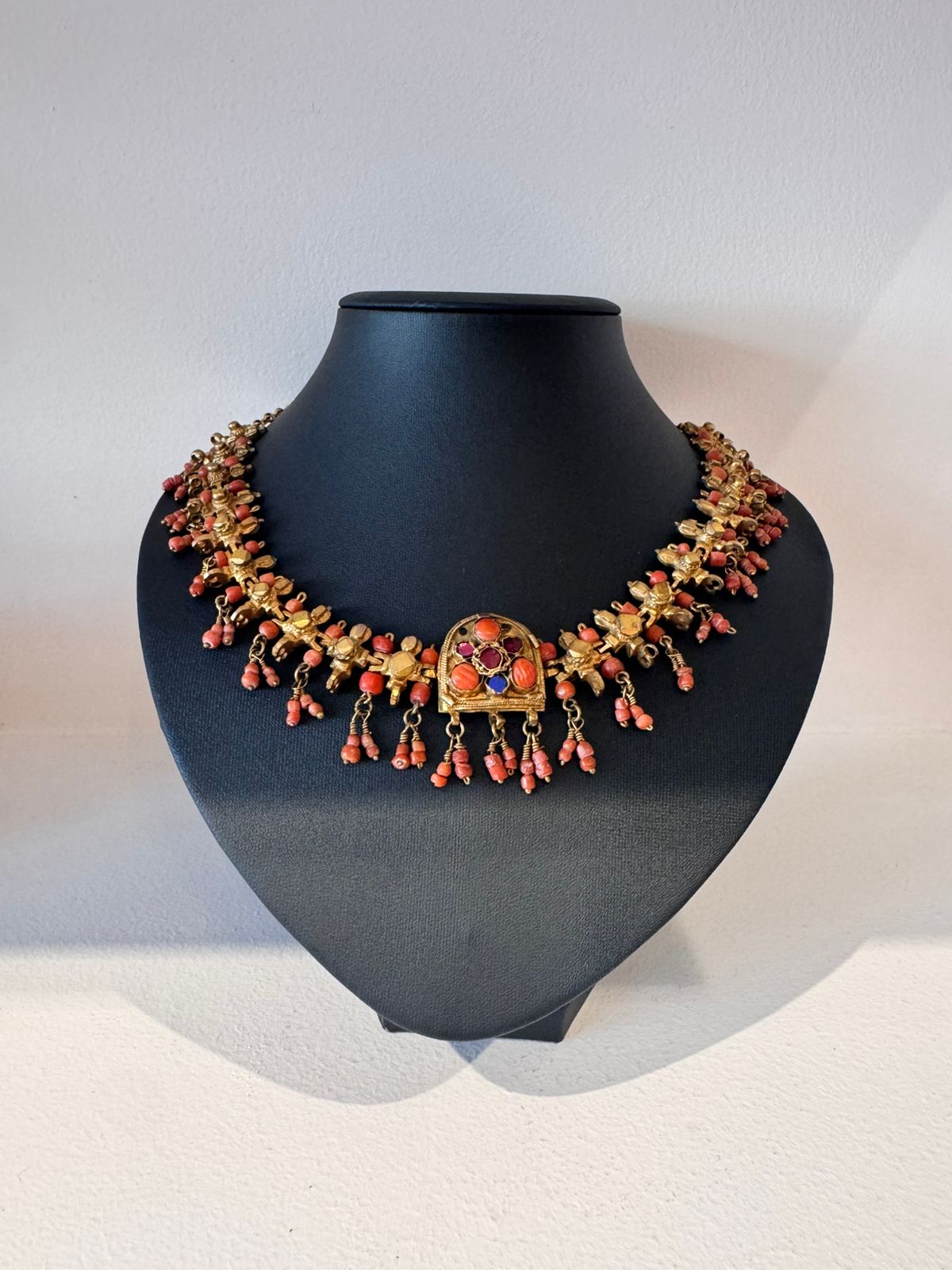 Vintage Ethnic Coral Statement Choker Necklace