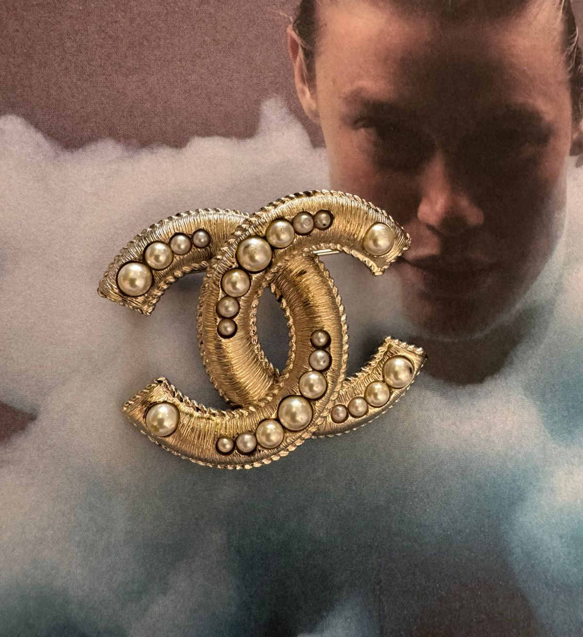 Chanel Vintage Textured Faux Pearl CC Brooch