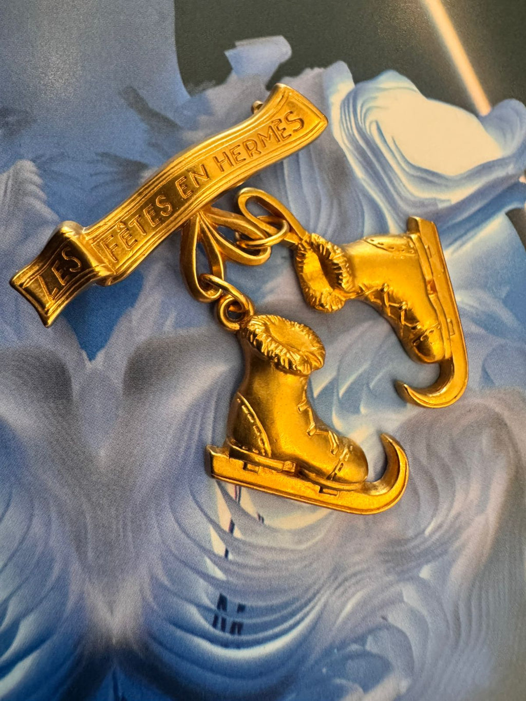 Vintage Hermès Les Fêtes en Hermès Ice Skate Brooch