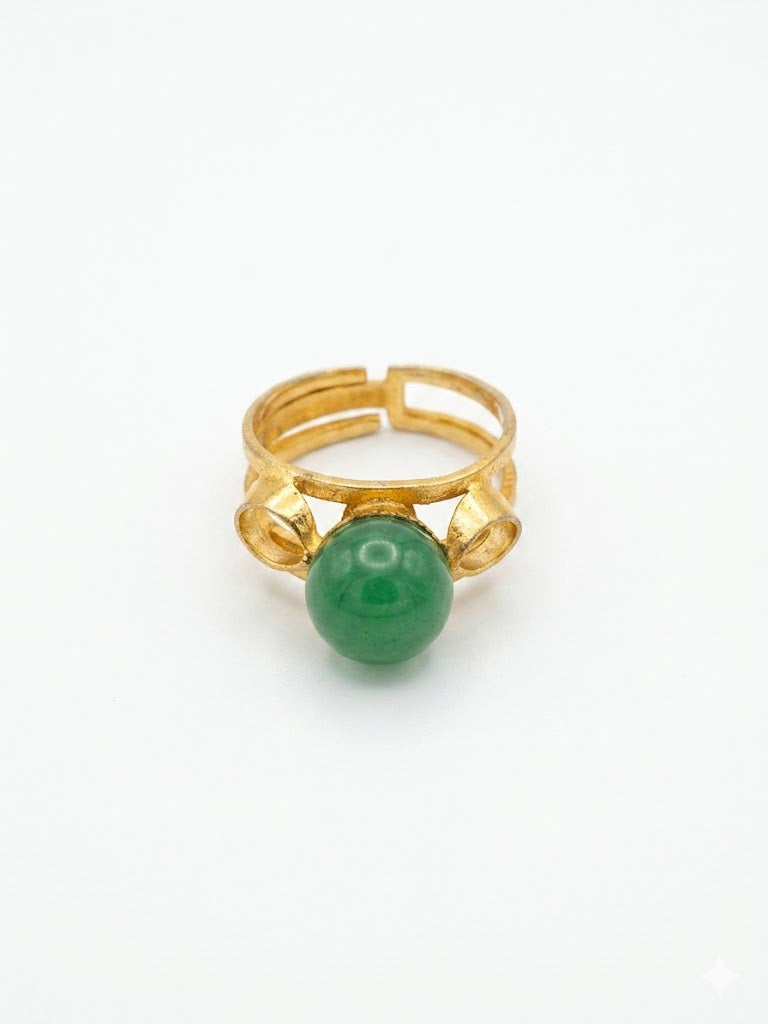 Vintage Modernist Green Stone Ring