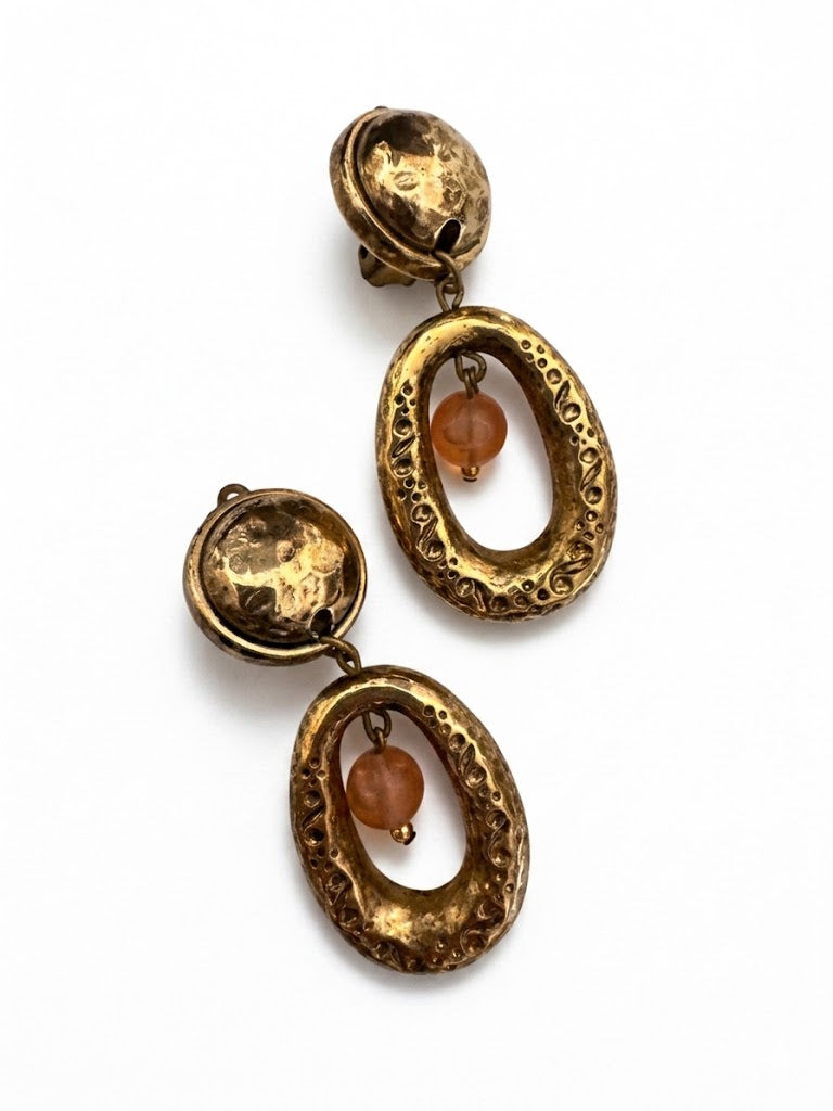 Vintage Hammered Gold Tone Resin Drop Clip-On Earrings