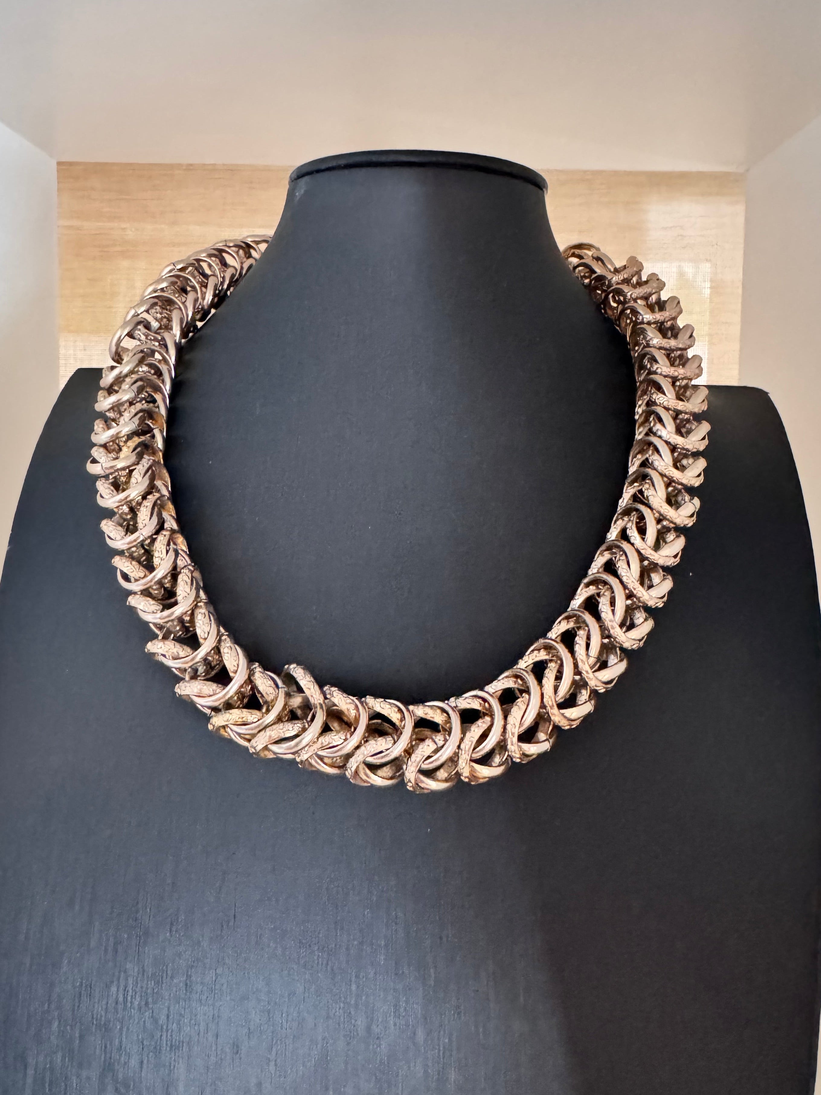 Vintage 1980s Gold Tone Chain Collar Necklace
