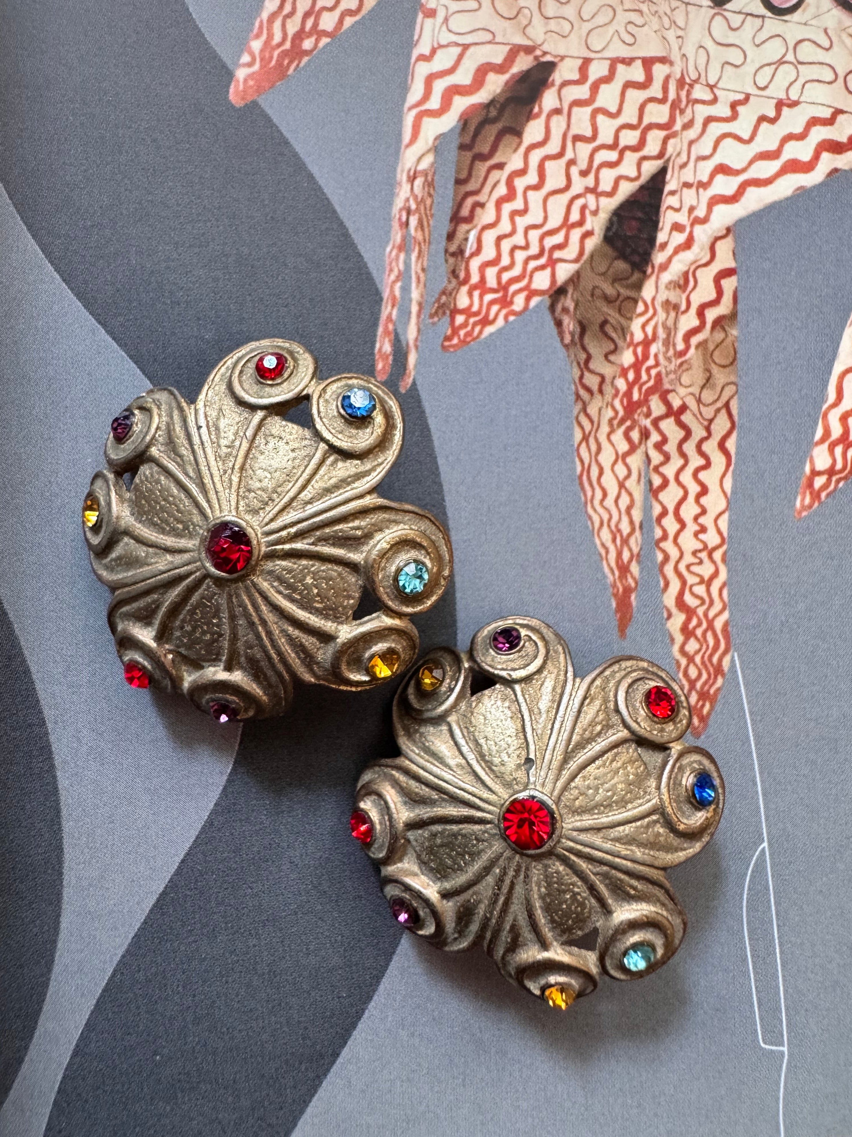 Vintage 1980s Byzantine Multi-Gemstone Scalloped Clips