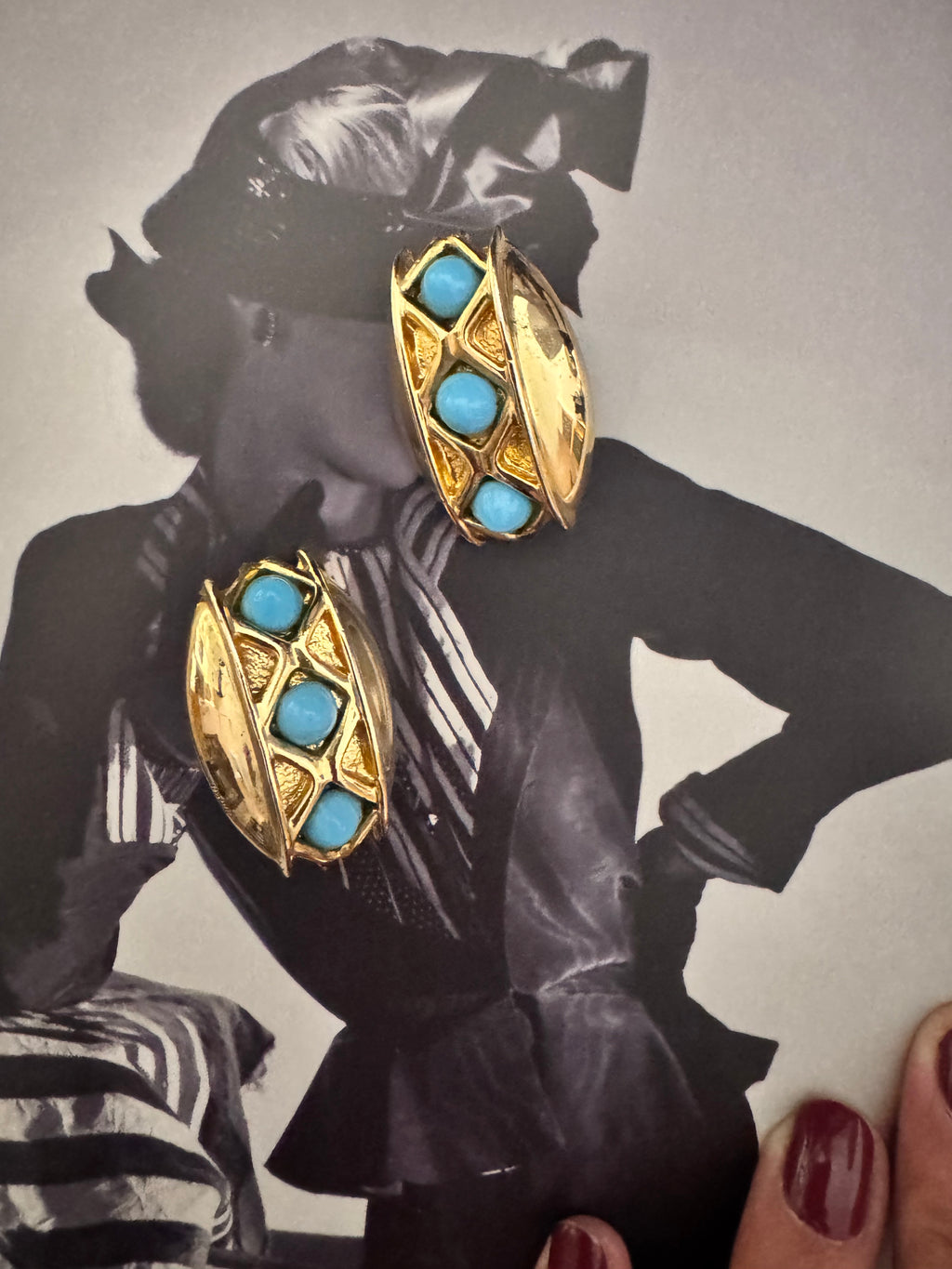 Vintage Retro Turquoise Cabochon Clip-On Earrings