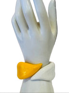 Vintage Sculptural Yellow and White Resin Bracelet